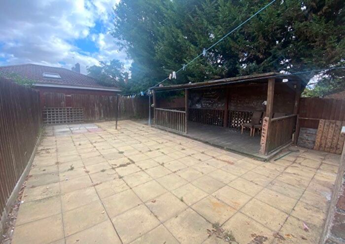 4 Bedroom Semi-Detached House To Rent In Alexandra Road, Millfield, Peterborough, PE1