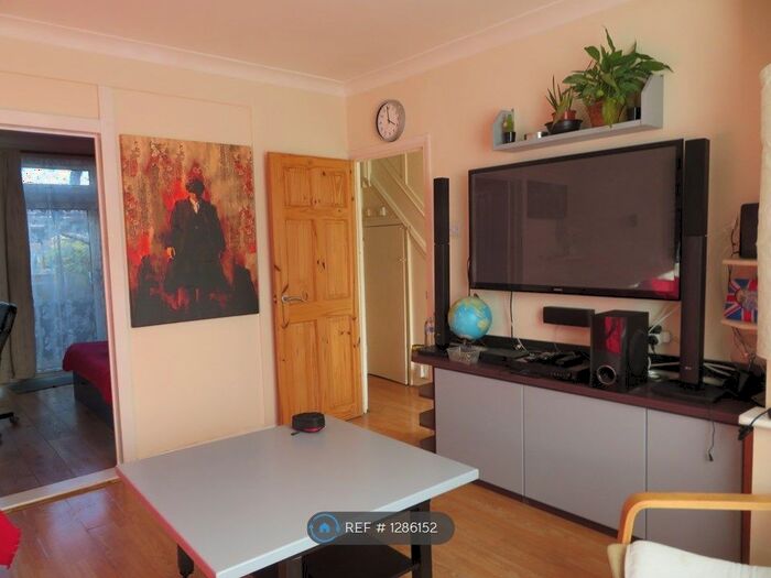 4 Bedroom Terraced House To Rent In Hazel Close, London, N13