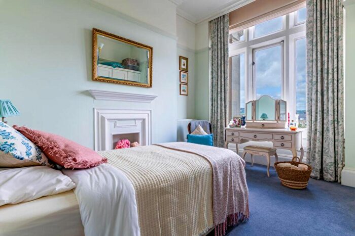 1 Bedroom Flat For Sale In Grand Parade, Bath, BA2
