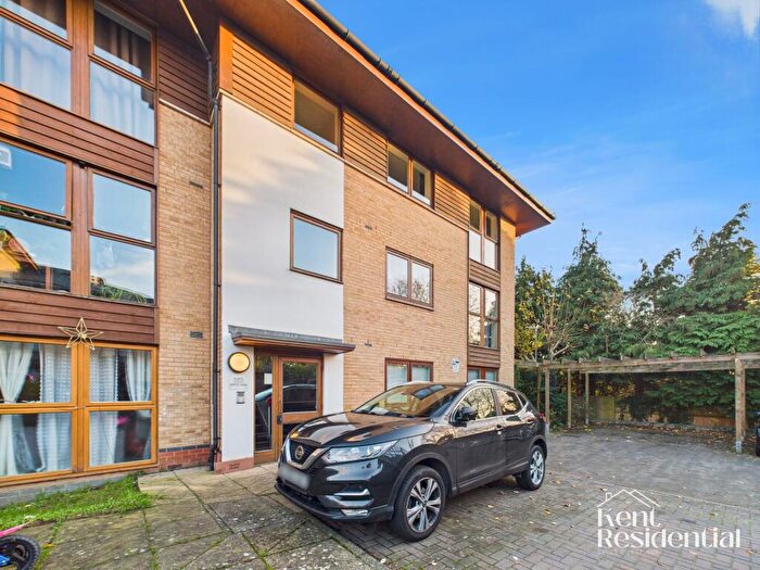 1 Bedroom Flat To Rent In Coral Park, Maidstone, ME14