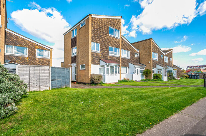2 Bedroom Maisonette For Sale In Birch Close, Lancing, West Sussex, BN15
