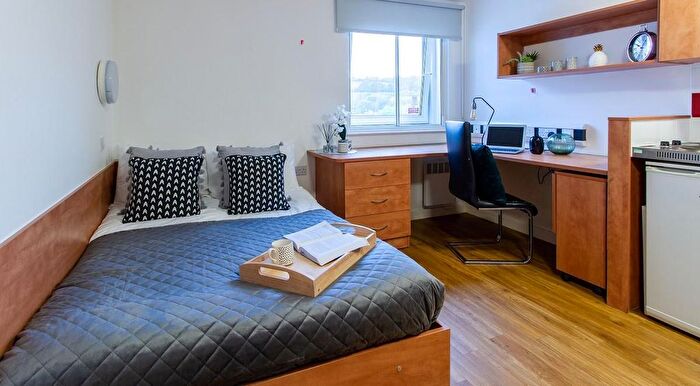 Studio To Rent In Cowley Bridge Road, Exeter, EX4