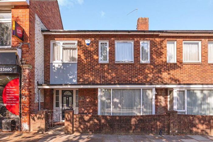 3 Bedroom Terraced House For Sale In Copnor Road, Portsmouth, PO3