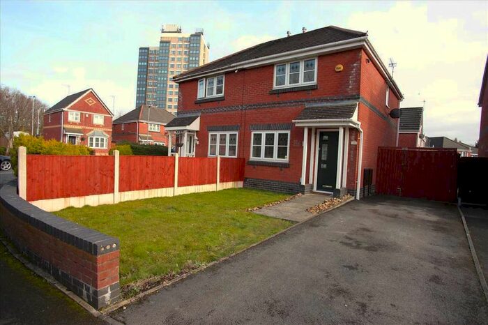 3 Bedroom Semi-Detached House To Rent In Capricorn Road, Blackley, Blackley, M9