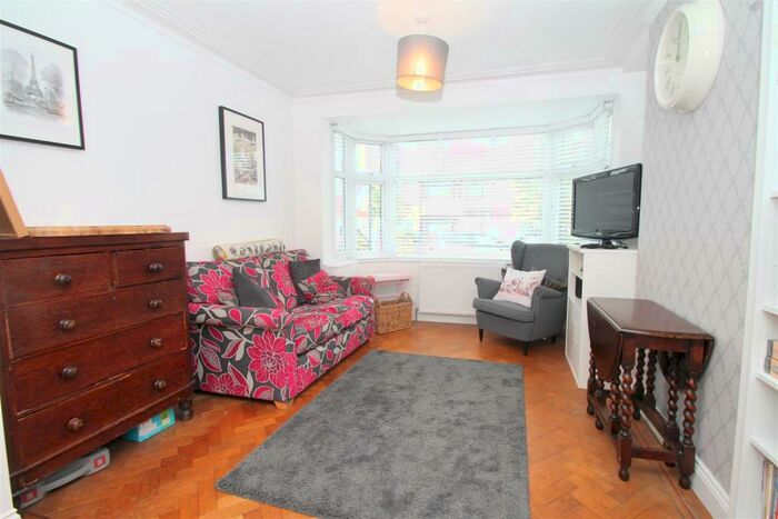 3 Bedroom Terraced House To Rent In Pembroke Road, Palmers Green, London, N13