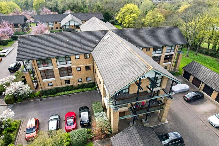 3 Bedroom Apartment For Sale In Woodward Place, Loughton Lodge, Milton Keynes, MK8