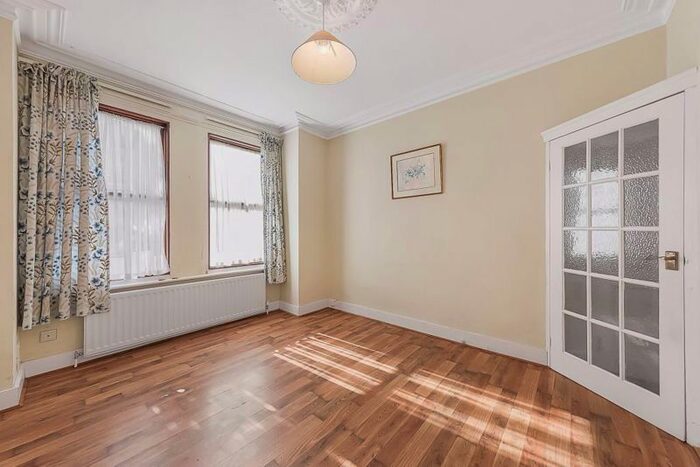 1 Bedroom Flat To Rent In Lochaline Street, London, W6