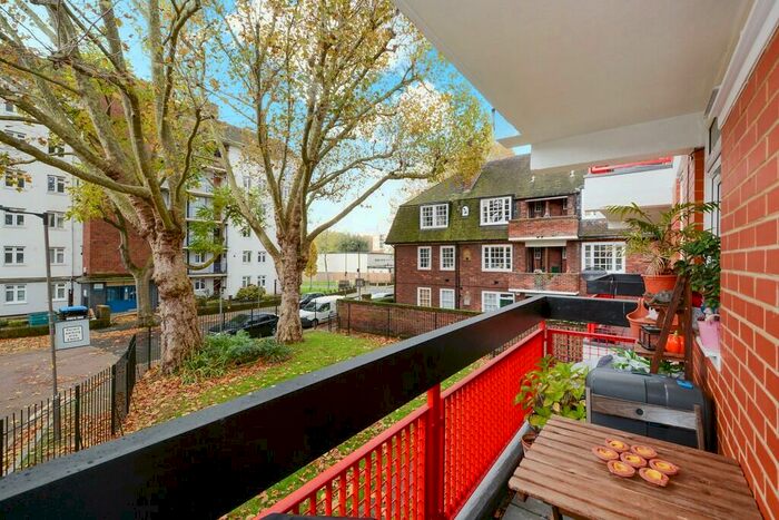 1 Bedroom Apartment To Rent In Edmonton Court, Canada Water, SE16