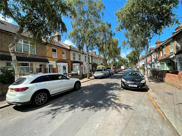 2 Bedroom Flat To Rent In Brookscroft Road, Walthamstow, E17