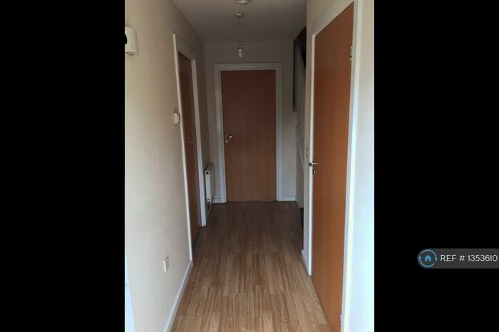 5 Bedroom Semi-Detached House To Rent In Larchmont Road, Leicester, LE4