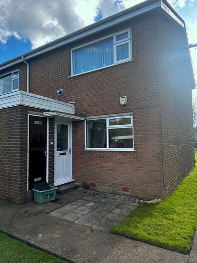 1 Bedroom Flat To Rent In Silverdale Court, York, YO24