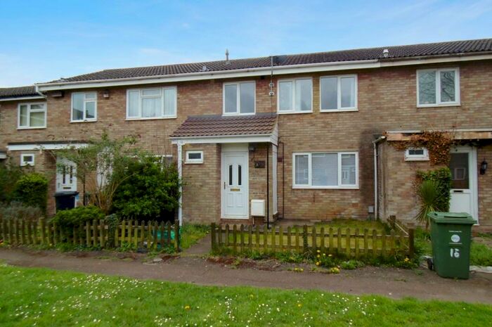 3 Bedroom Terraced House To Rent In West Field Gardens, Sandy, Bedfordshire, SG19