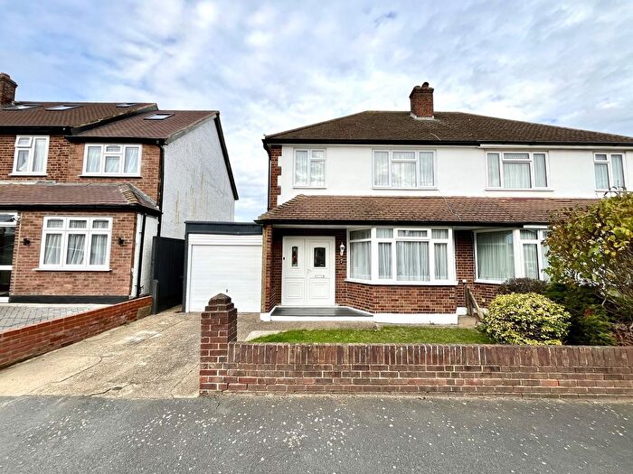 3 Bedroom Semi Detached House For Sale In Cumberland Drive, Chessington, Surrey., KT9