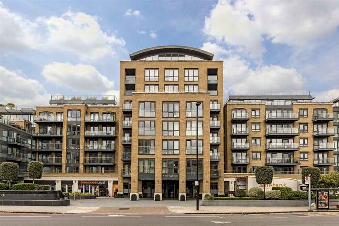 3 Bedroom Flat To Rent In Kew Bridge Road, Brentford, TW8