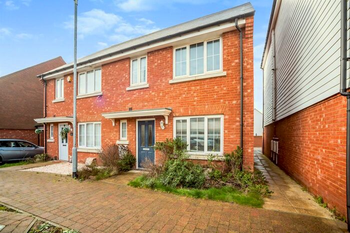 4 Bedroom Property To Rent In Harrier Drive, Finberry, Ashford, TN25