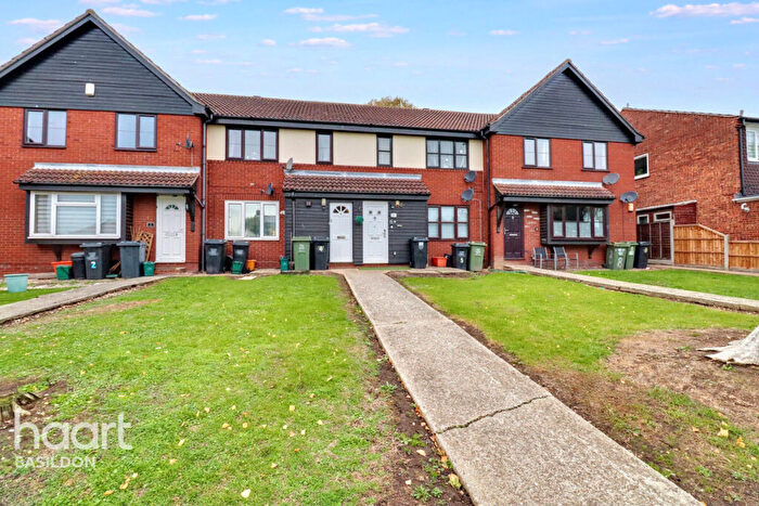 1 Bedroom Maisonette For Sale In Kent View Road, Basildon, SS16