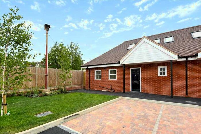 2 Bedroom Semi-Detached House To Rent In Prospect Street, Reading, Berkshire, RG1