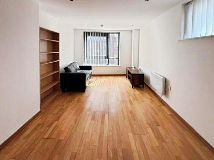 2 Bedroom Flat To Rent In Oldham Street, Liverpool, L1
