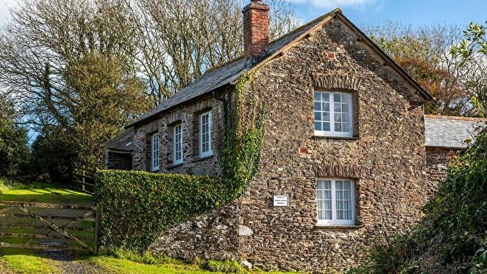 2 Bedroom Cottage To Rent In , PL26