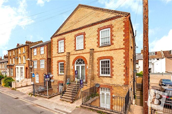1 Bedroom Apartment To Rent In Darnley Street, Gravesend, Kent, DA11