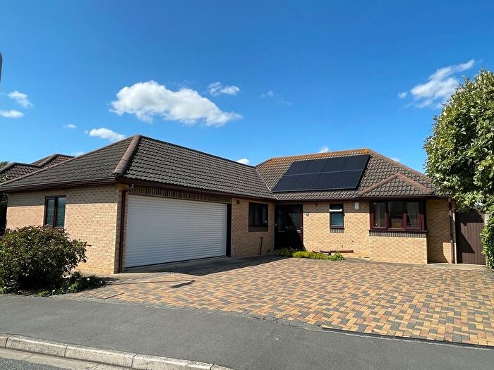 3 Bedroom Detached Bungalow For Sale In Mountbatten Way, Bourne, PE10