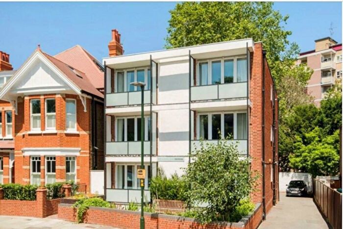 1 Bedroom Flat To Rent In Spring Grove Road, Richmond, TW10