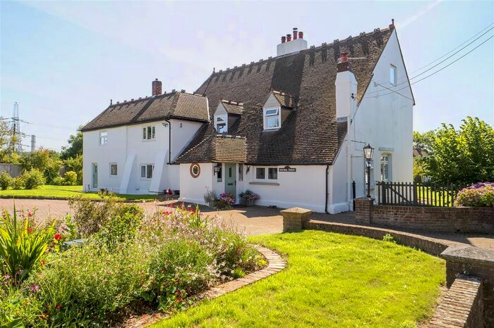 6 Bedroom Detached House For Sale In Eschol Farm, Jacobs Lane, Hoo, ME3