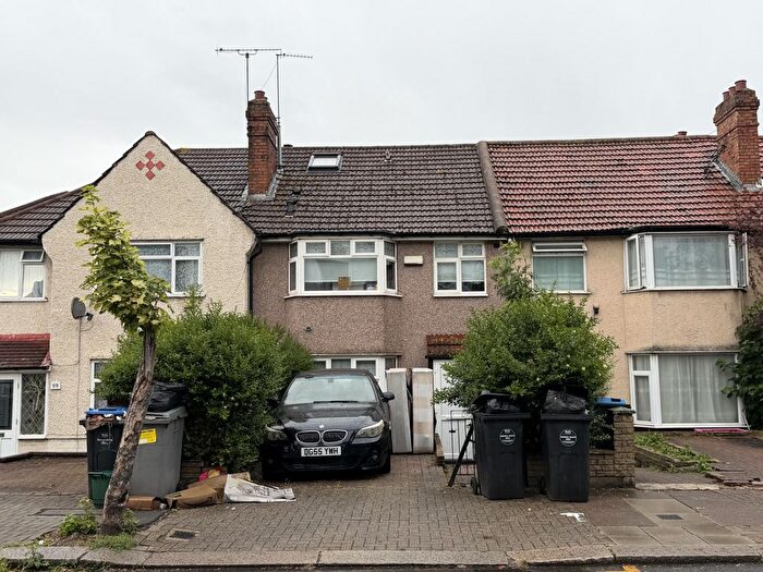 6 Bedroom Property For Sale In Coles Green Road, Brent Cross, London, NW2