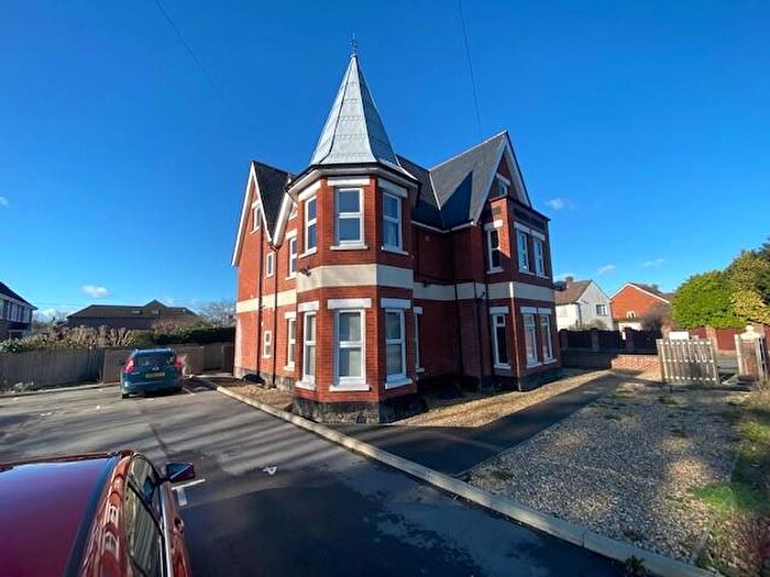 1 Bedroom Flat To Rent In Park Road, Fordingbridge, Hampshire, SP6