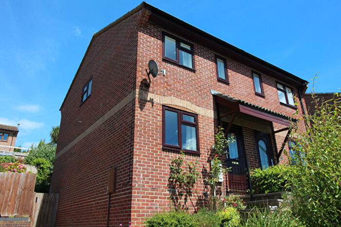 2 Bedroom House To Rent In Semi Detached House In Lyme Regis, DT7