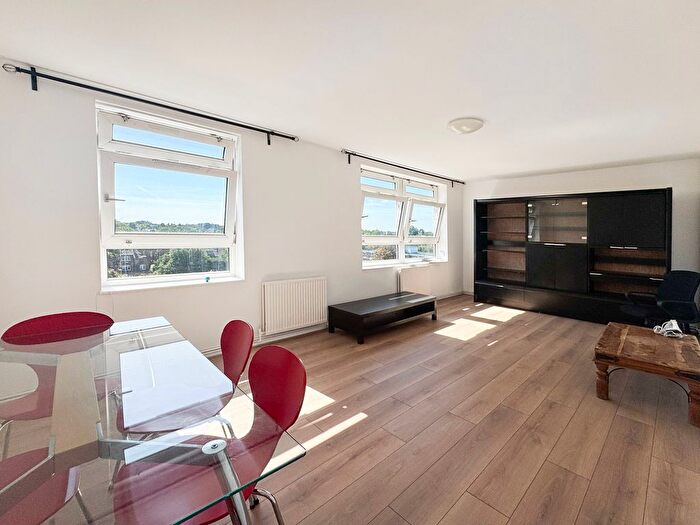 3 Bedroom Flat To Rent In Askill Drive, London, SW15