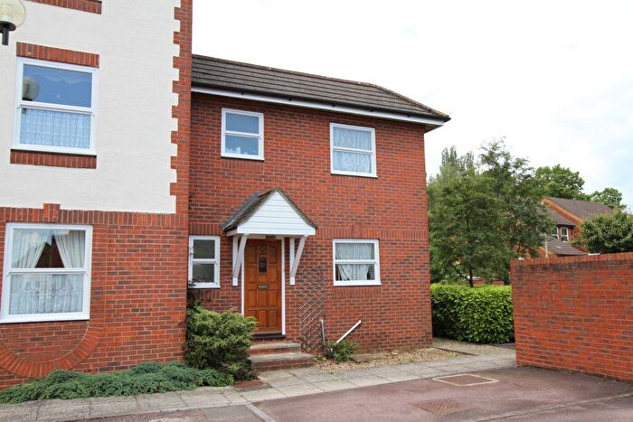 2 Bedroom End Of Terrace House To Rent In Coopers Gate, Banbury, Oxon, OX16