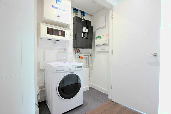 1 Bedroom Flat To Rent In Hartingtons Court, Coster Avenue, London, N4