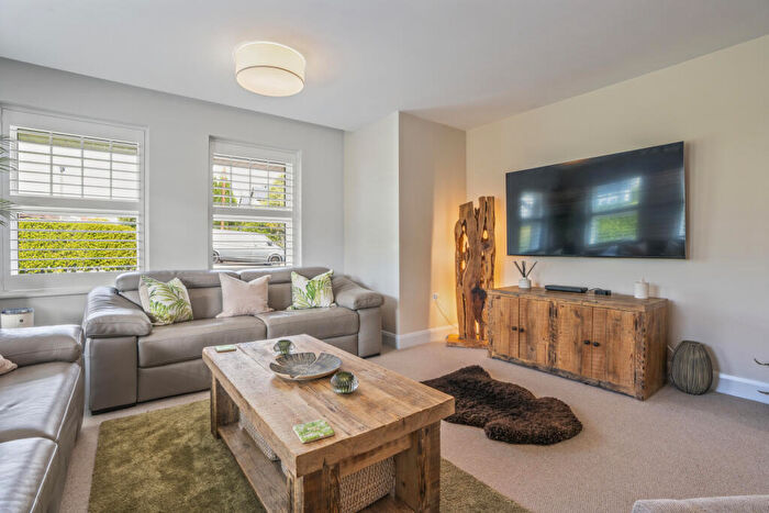 4 Bedroom Detached House For Sale In Alumdale Road, Alum Chine, Bournemouth, BH4