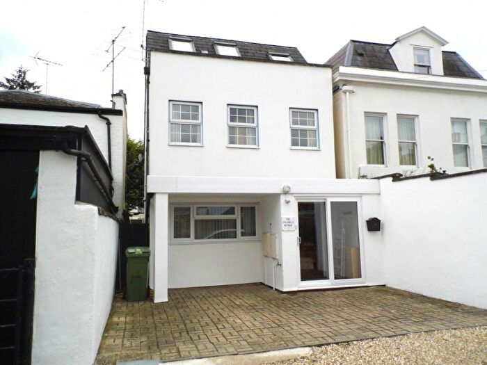 4 Bedroom House To Rent In Oxford Close, Cheltenham, GL52