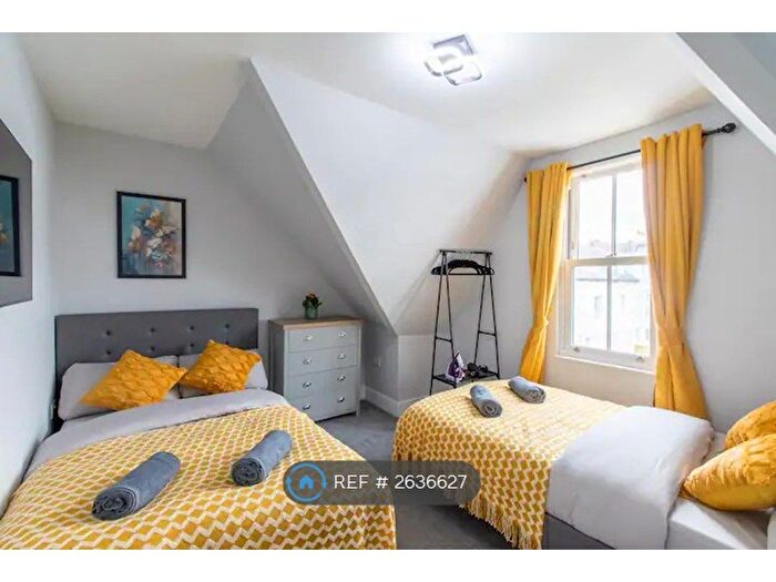 1 Bedroom Flat To Rent In Kingston House, Southsea, PO5