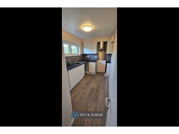 1 Bedroom Flat To Rent In Lulworth Court, Dundee, DD4