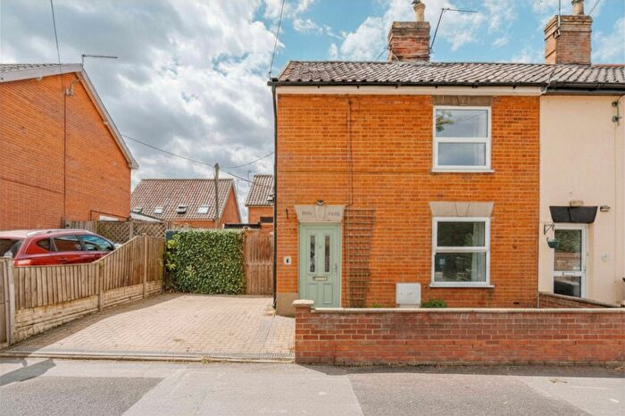 3 Bedroom End Of Terrace House For Sale In Candlers Lane, Harleston, IP20