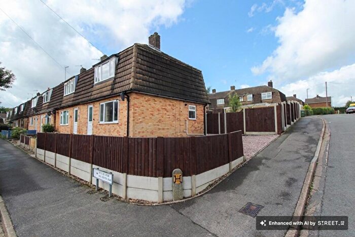 3 Bedroom Semi-Detached House To Rent In Lee Road, Chesterfield, S41