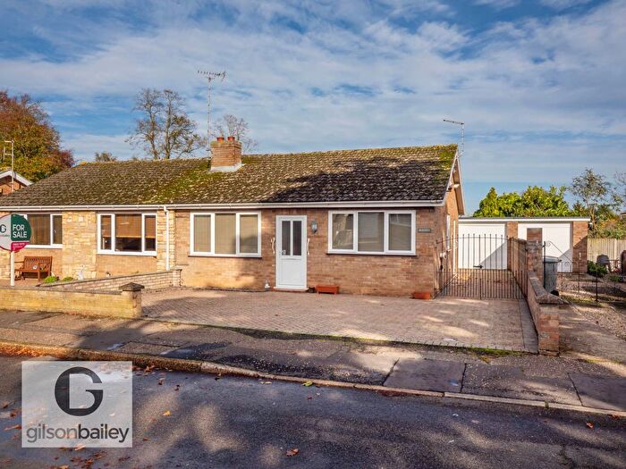 3 Bedroom Semi Detached Bungalow For Sale In Braydeston Crescent, Brundall, NR13