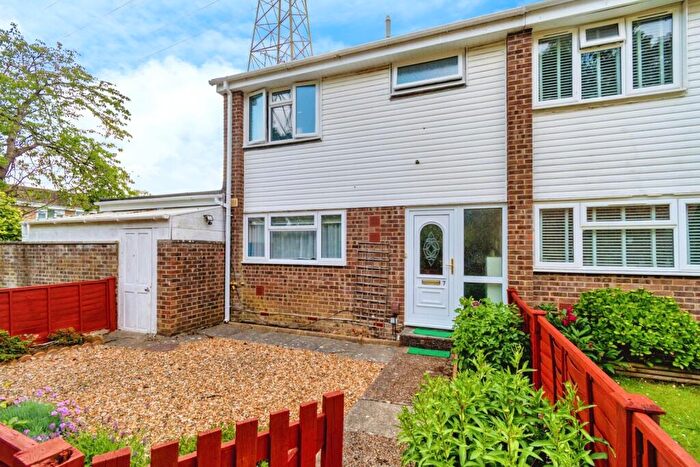 3 Bedroom End Of Terrace House For Sale In By The Wood, Calmore, Southampton, SO40