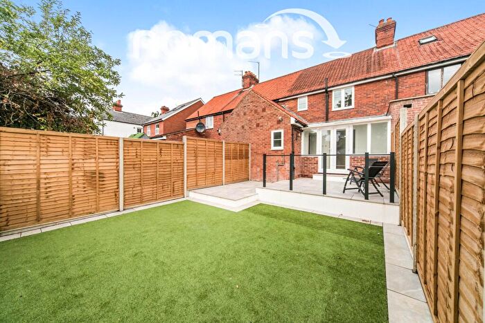 3 Bedroom Terraced House To Rent In Winchester Road, Reading, RG2
