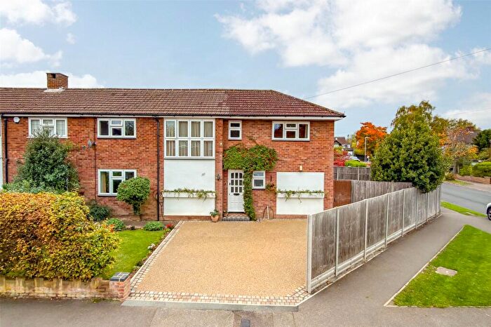 4 Bedroom Semi-Detached House For Sale In Woodland Drive, St. Albans, Hertfordshire, AL4