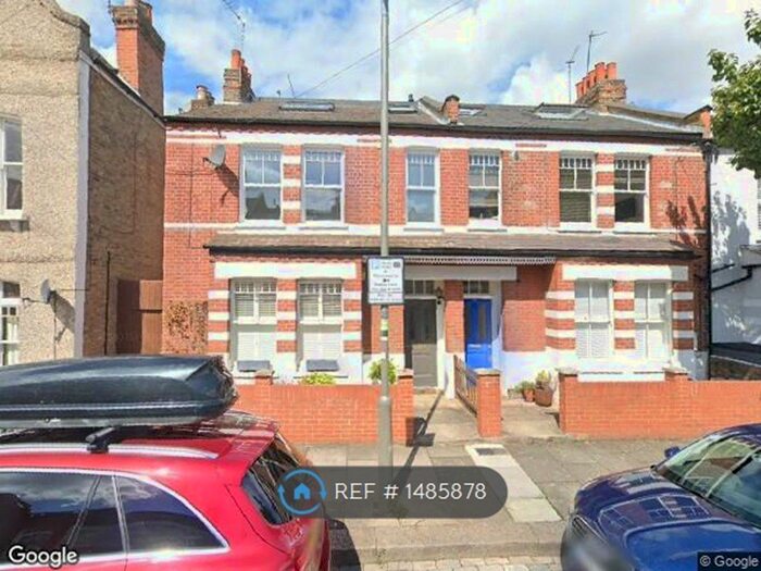 2 Bedroom Flat To Rent In Roskell Road, London, SW15