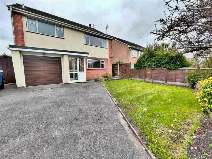 4 Bedroom Detached House To Rent In Waterloo Road, Canford Heath West, Poole, BH17