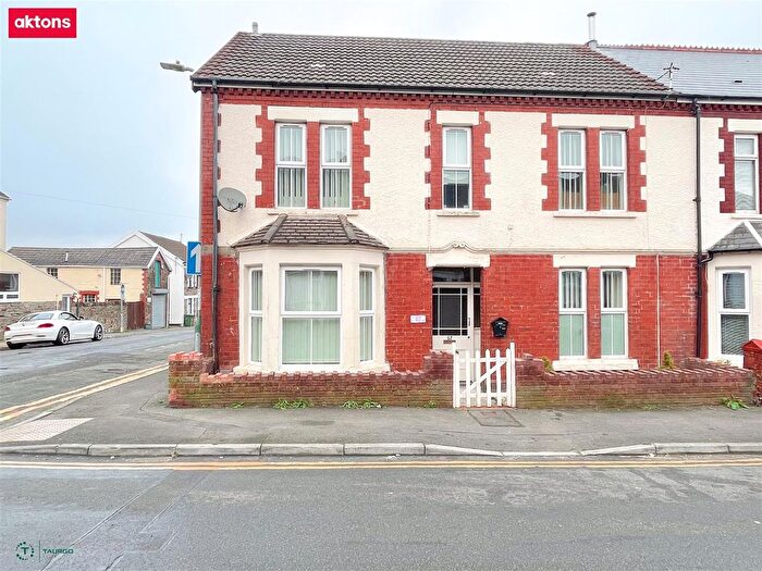 4 Bedroom End Terrace House For Sale In Bartlett Street, Caerphilly, CF83