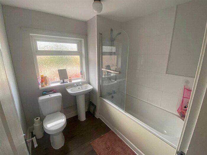 1 Bedroom Flat For Sale In Edenhall Gardens, Clifton, Nottingham, NG11