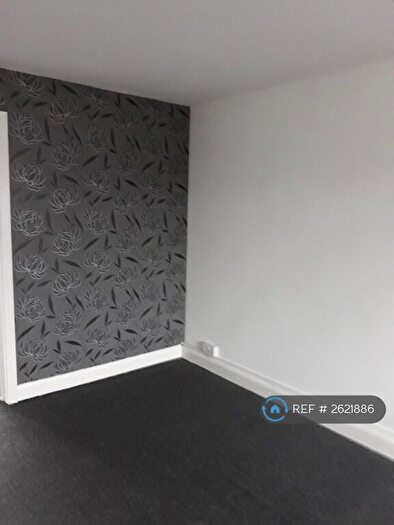 2 Bedroom Flat To Rent In Park Drive, Gravesend, DA12