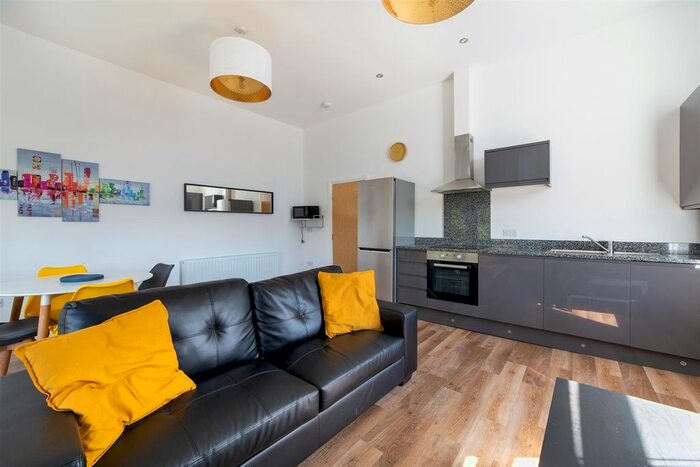 2 Bedroom Flat To Rent In Osborne Terrace, Sandyford, Newcastle Upon Tyne, NE2