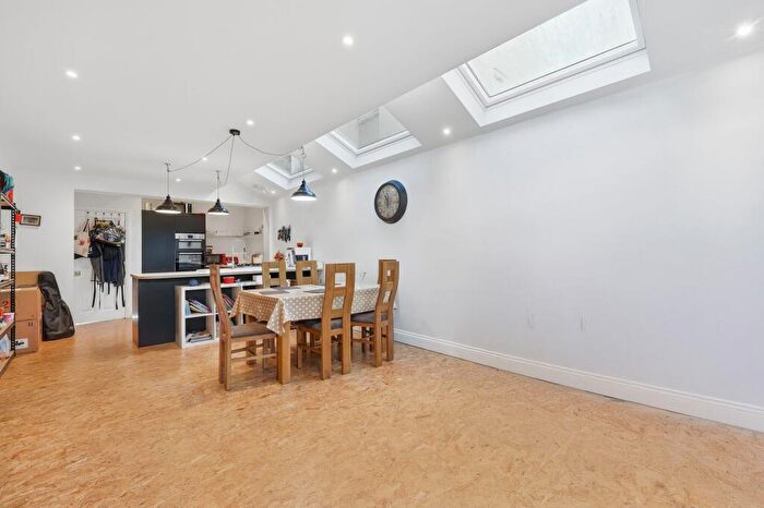 4 Bedroom Terraced House For Sale In Woodlands Road, London, E17